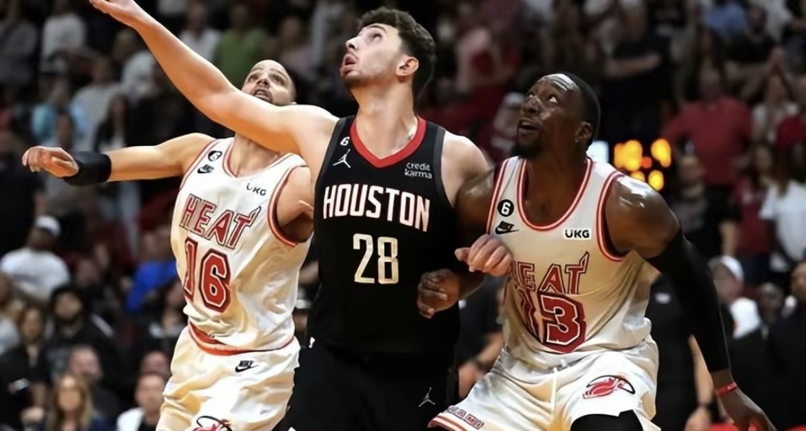 包含篮球女子团体赛场上激战连连，谁能占据上风的词条