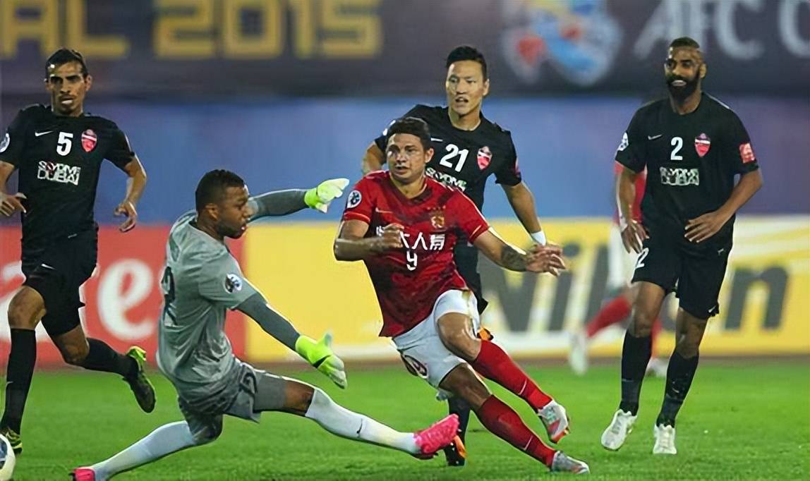 关于阿赫利特表现出色，为球队赢得关键三分的信息