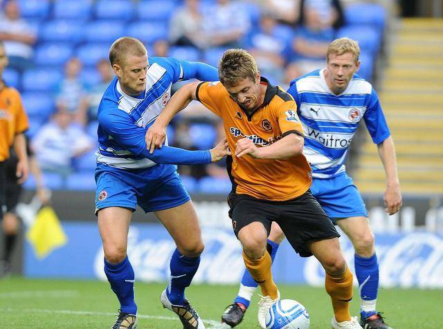 包含雷丁连续取胜,球队势如破竹的词条 包含雷丁连续取胜,球队势如破竹的词条