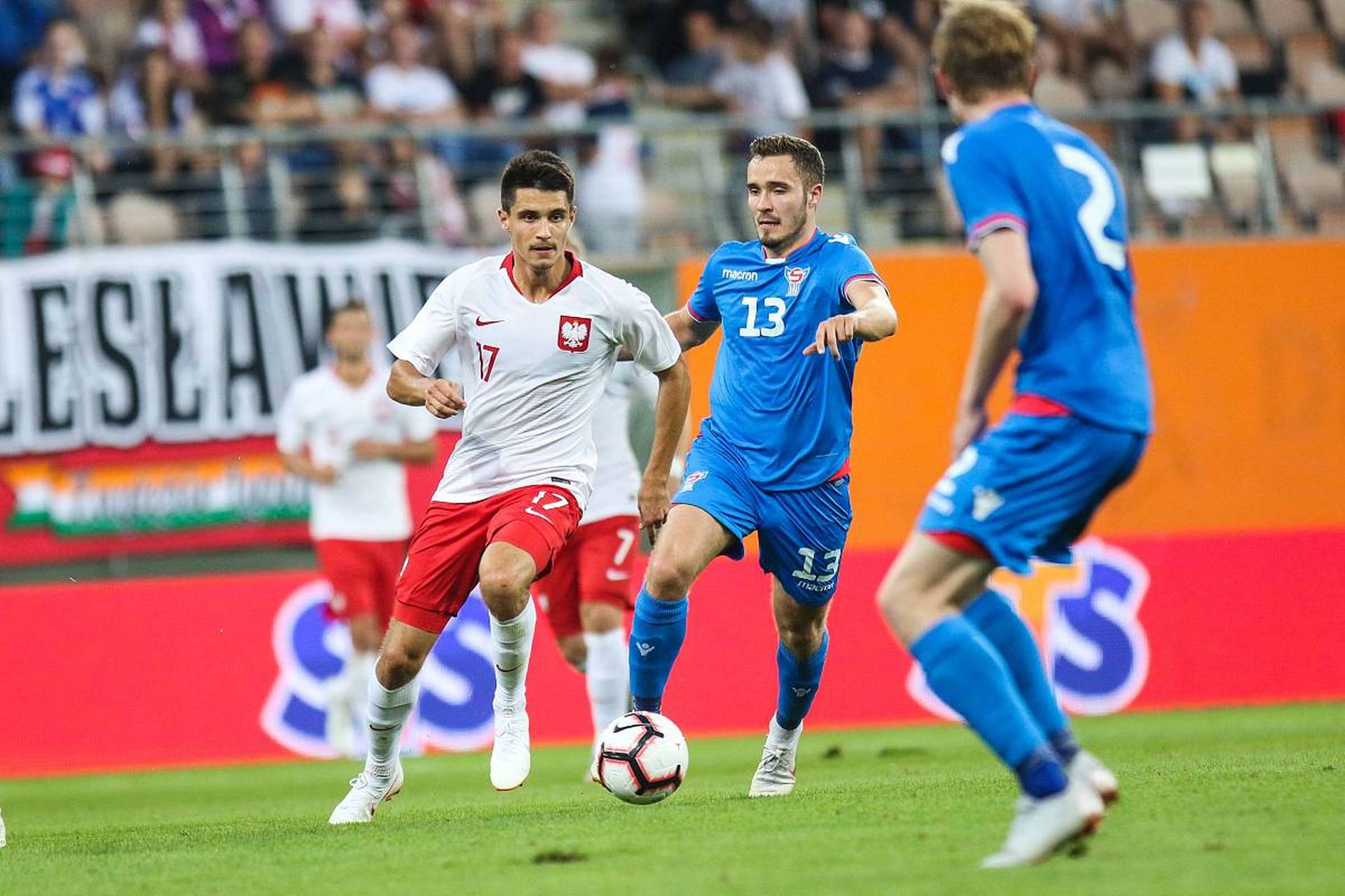 开云平台-包含蒙特内哥罗国家队在欧洲杯预选赛中展现出色的词条