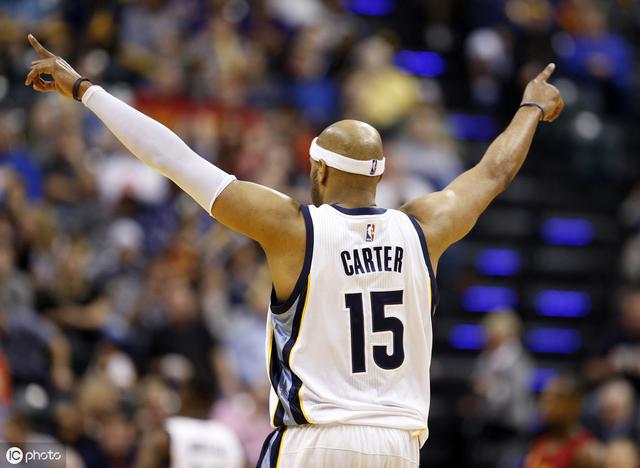 老鹰队士气高涨比赛中赢得掌声 老鹰队士气高涨比赛中赢得掌声