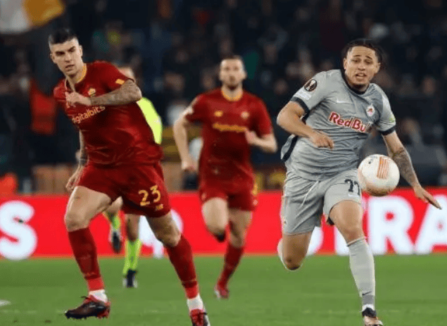 意大利队实现逆袭，追赶领先