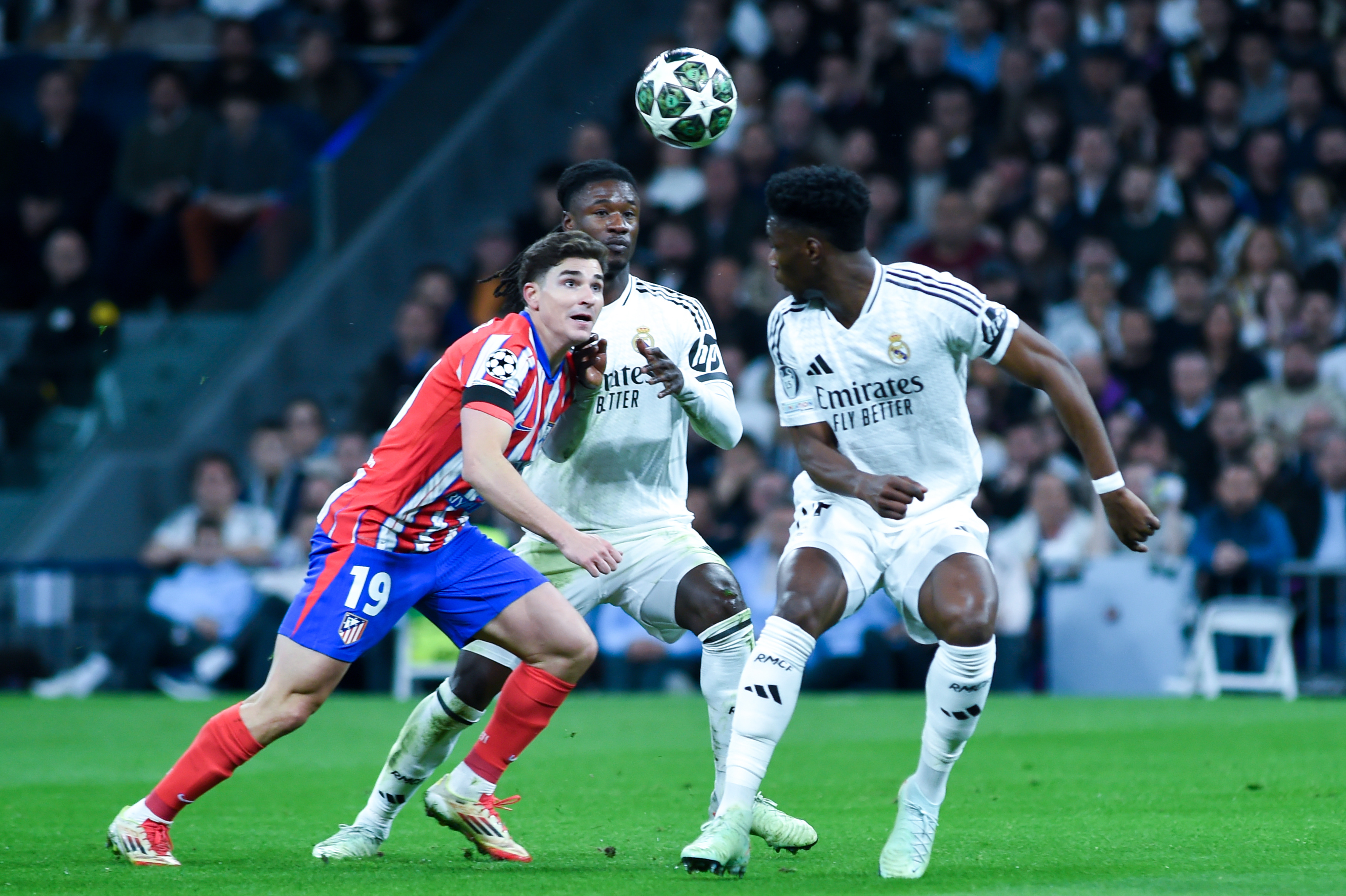 欧冠趣事：皇马连胜进军淘汰赛