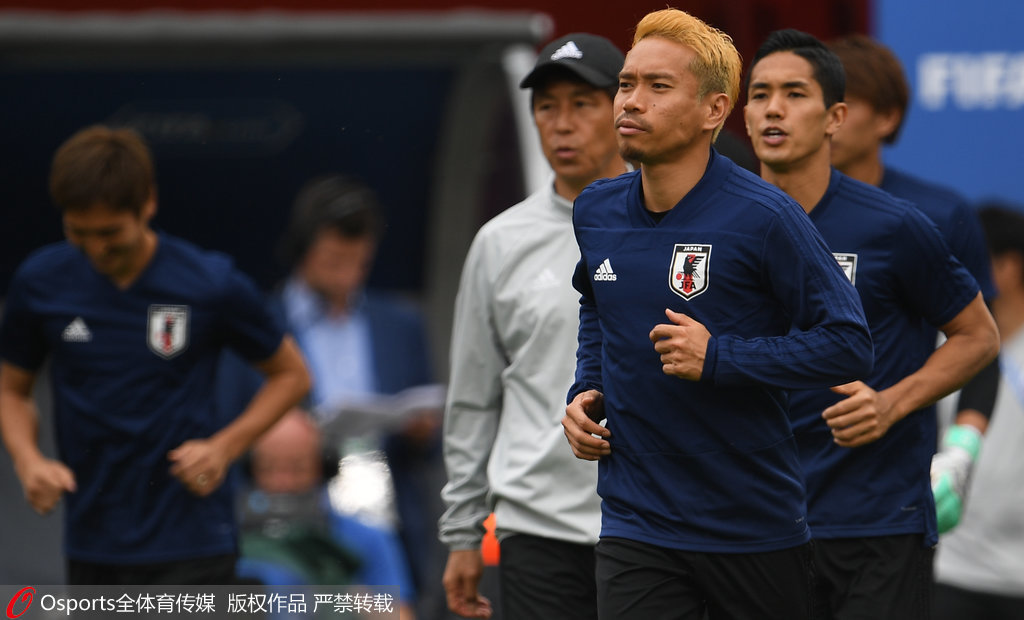 关于蓝军主教练遭遇伤病,球队积极备战的信息 关于蓝军主教练遭遇伤病,球队积极备战的信息