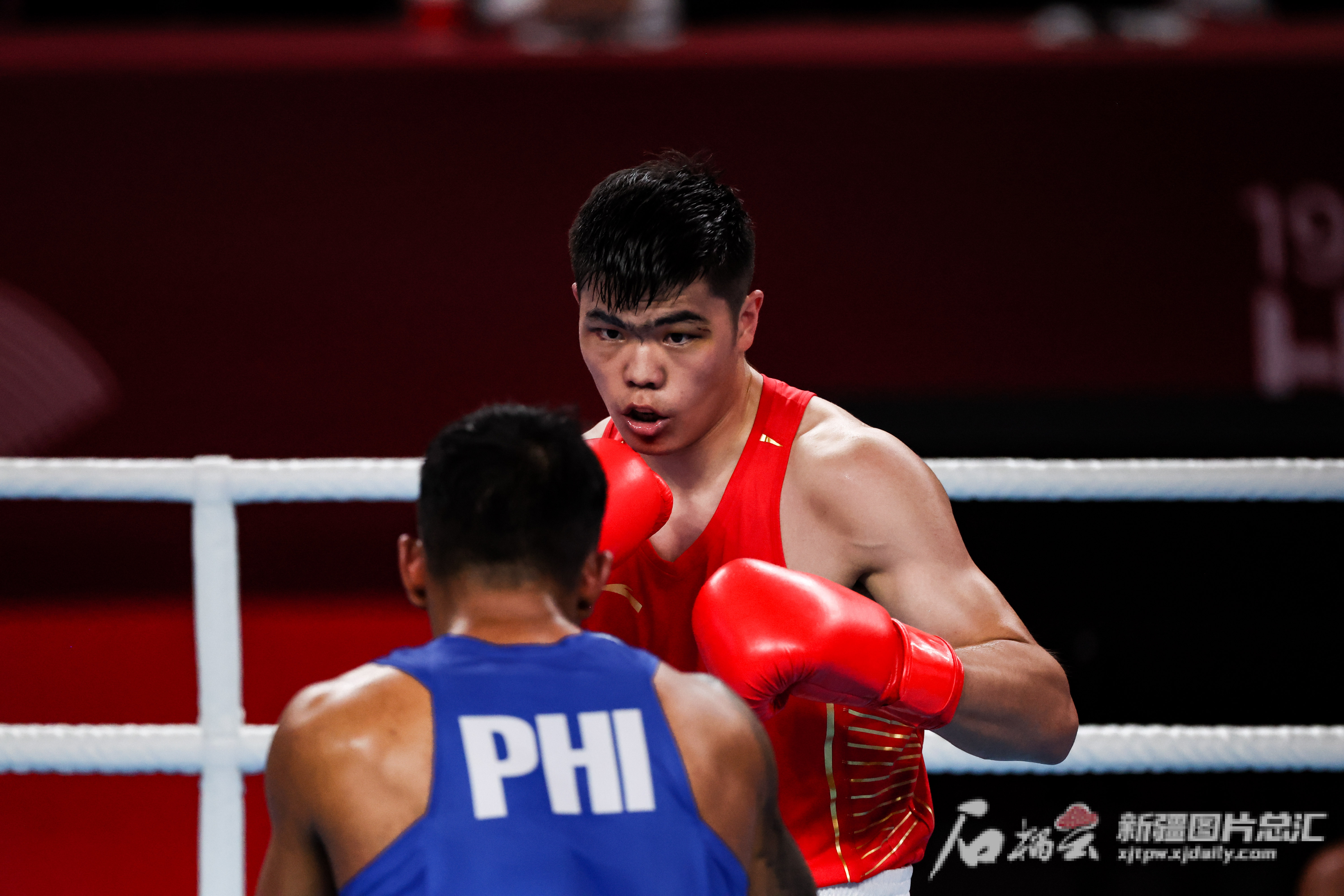 系顿发摔跤选手勇夺金牌的简单介绍