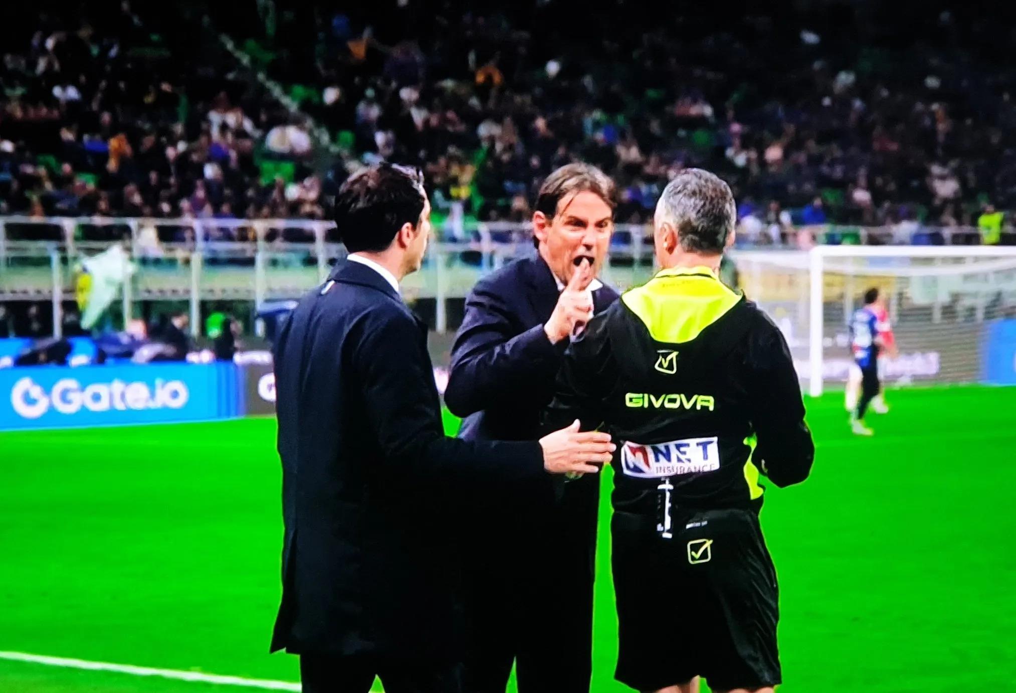 开云下载-包含国际米兰防守漏洞暴露，需改进防线的词条