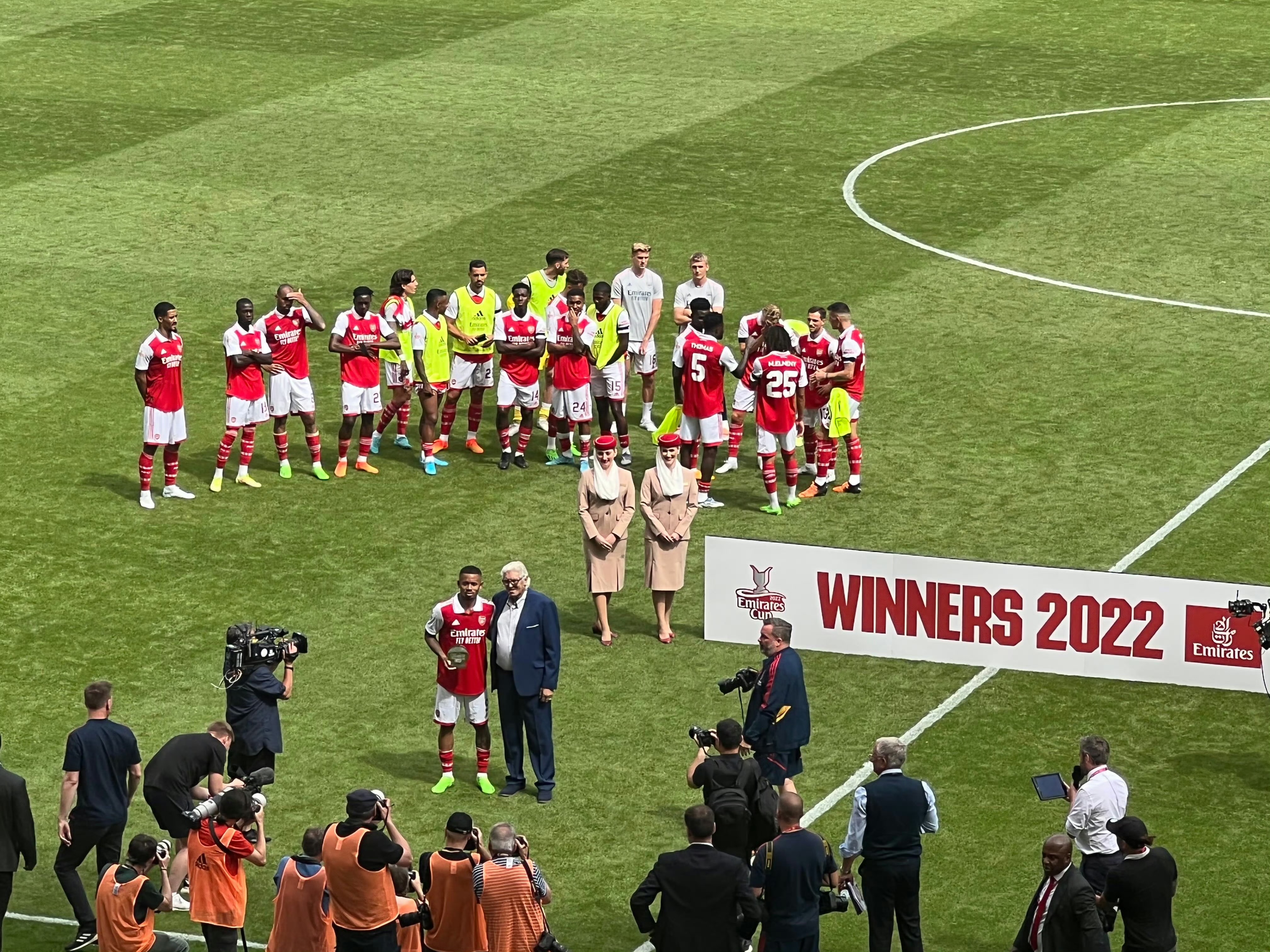 阿联酋球队在比赛中夺得胜利,晋级四强 阿联酋球队在比赛中夺得胜利,晋级四强