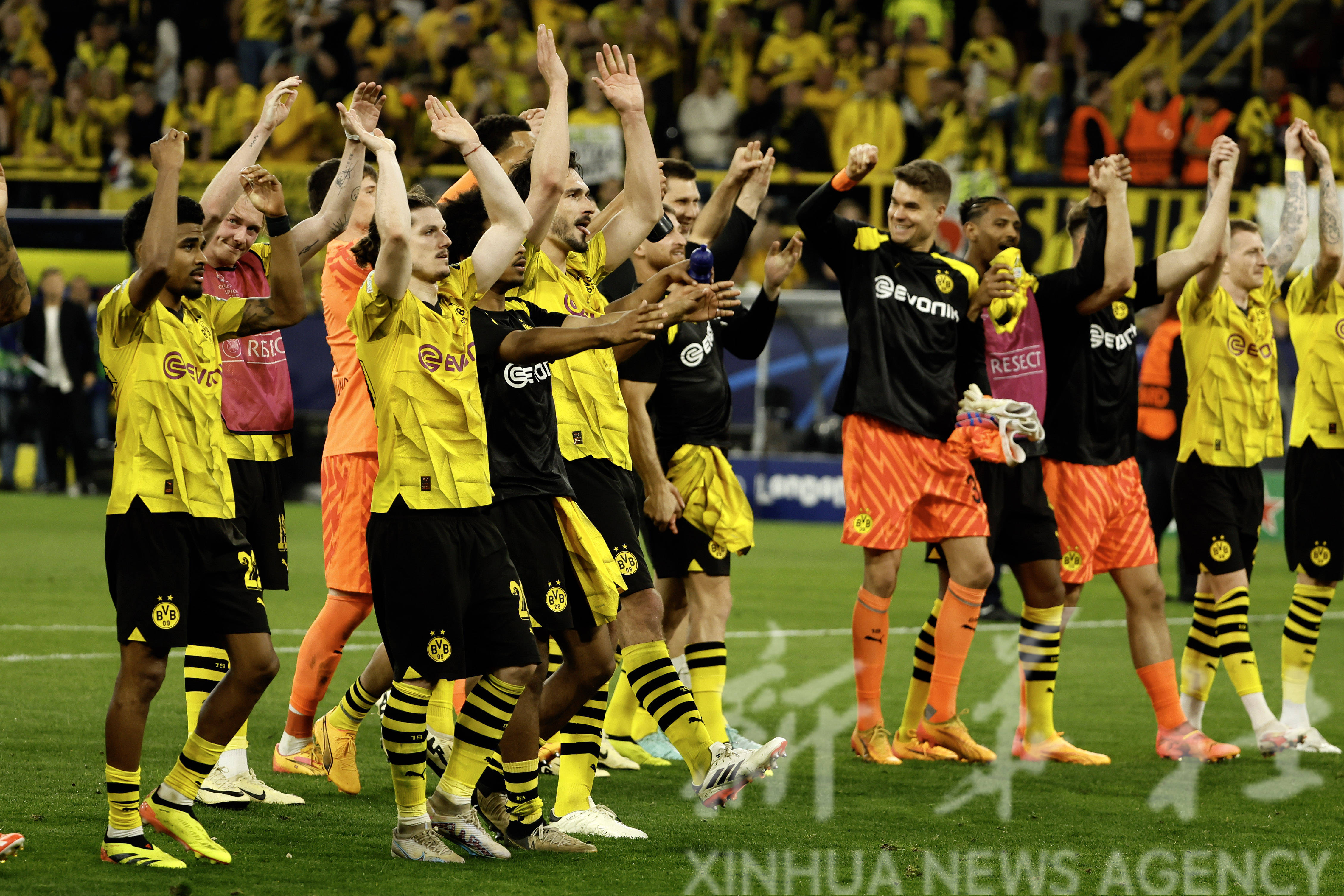 开云体育在线-比赛精彩开幕，强队争霸欧洲足球巅峰的简单介绍