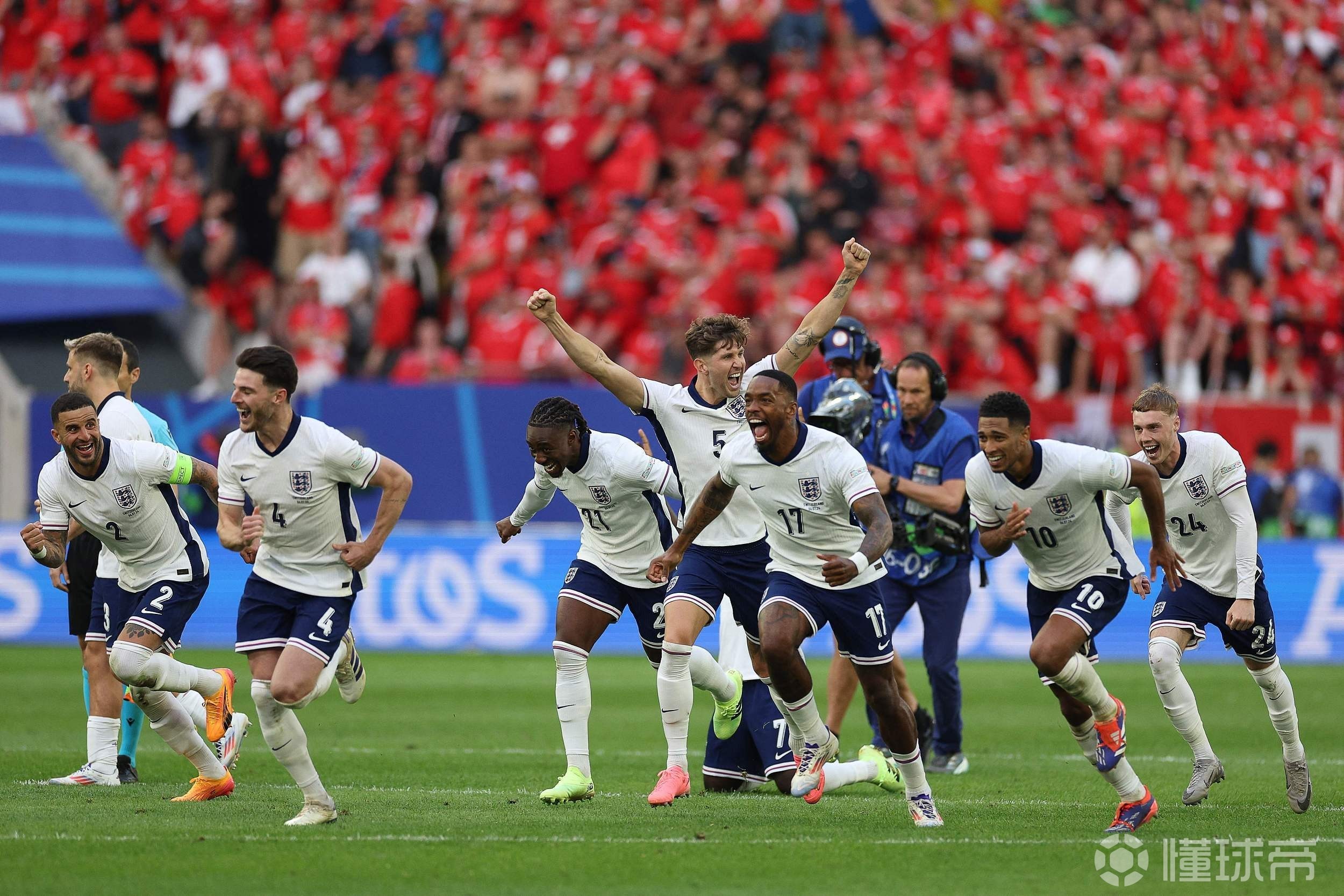 关于准备迎战：英格兰国家队开始备战下一场比赛的信息