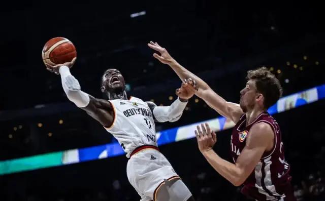 关于篮网队客场合击骑士队，骑士队不堪一击的信息