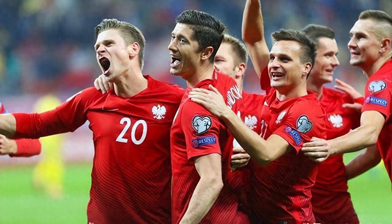 乌克兰队在欧预赛中大胜,积分领跑 乌克兰队在欧预赛中大胜,积分领跑