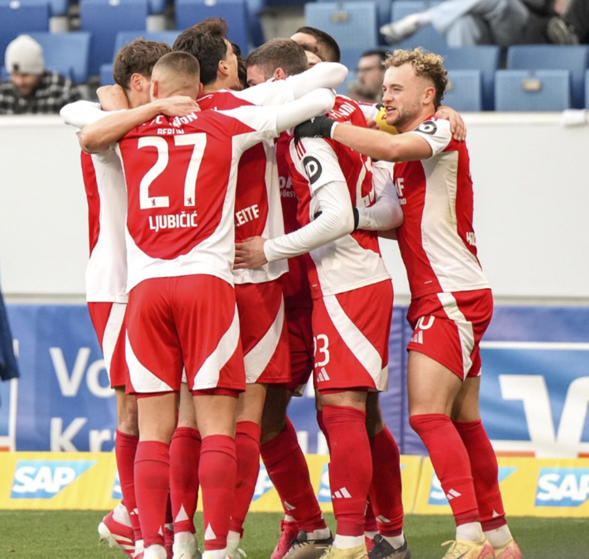 爱尔兰足球比赛:都柏林队取得胜利 爱尔兰足球比赛:都柏林队取得胜利