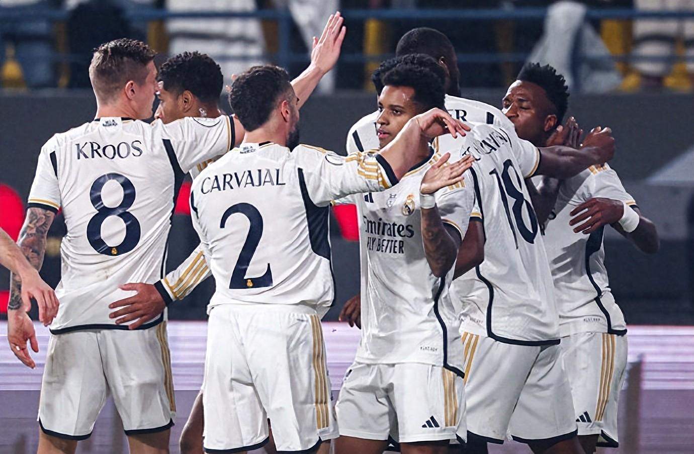 本地球队欧冠比赛中展现出强大实力