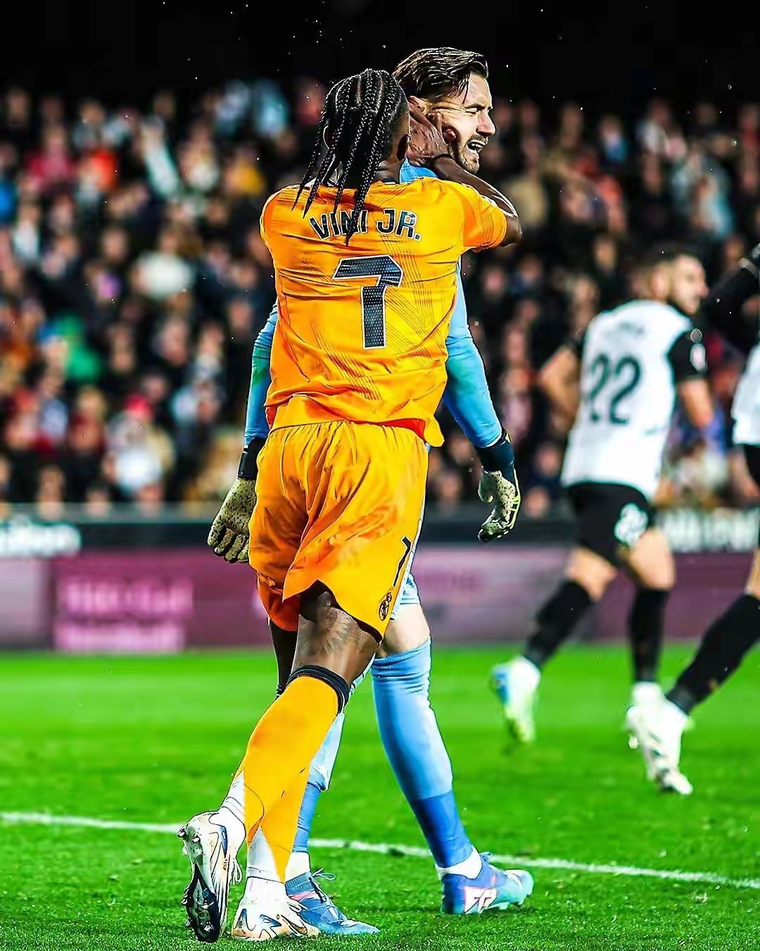 包含皇马主场继续高歌猛进,无往不利的词条 包含皇马主场继续高歌猛进,无往不利的词条