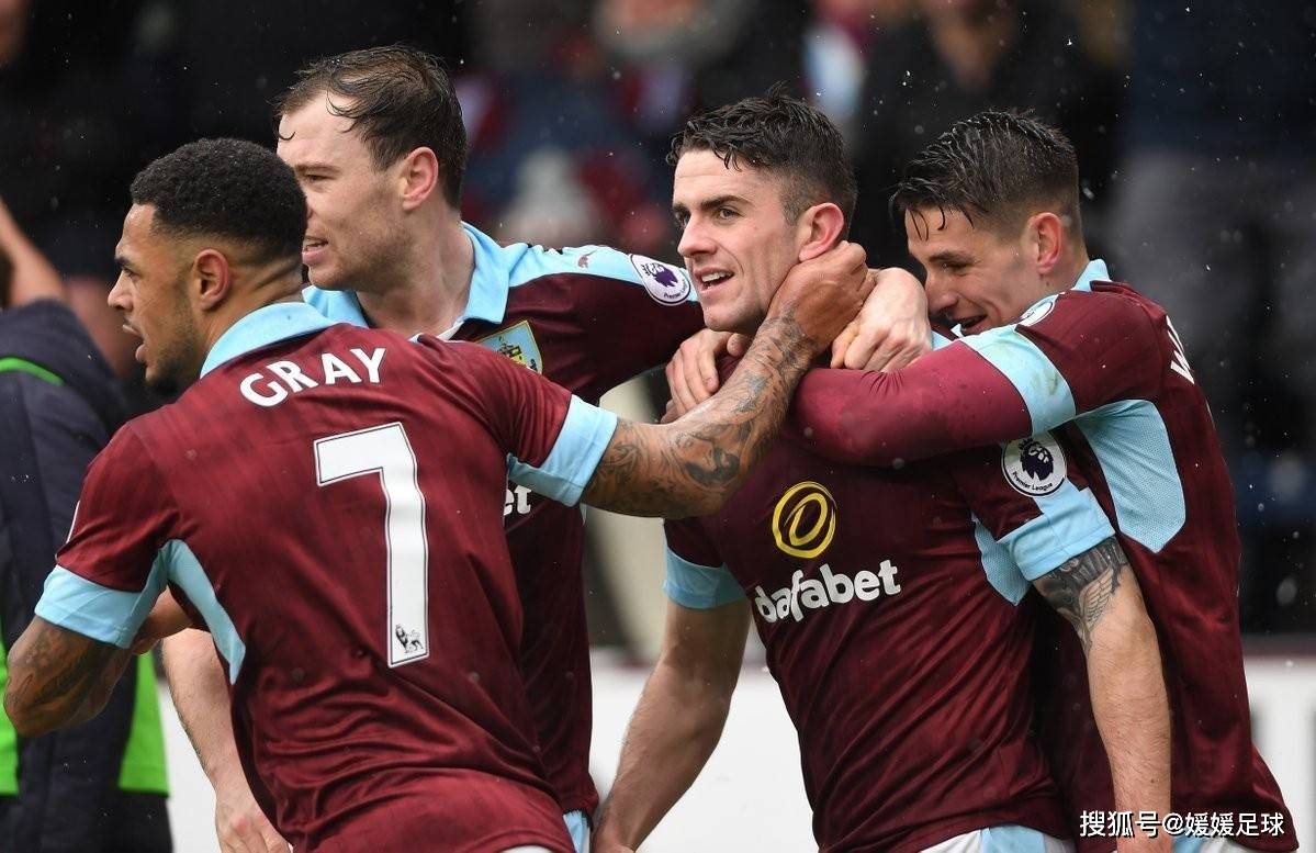 阿森纳客场逆袭,-小胜伯恩利 阿森纳客场逆袭,-小胜伯恩利