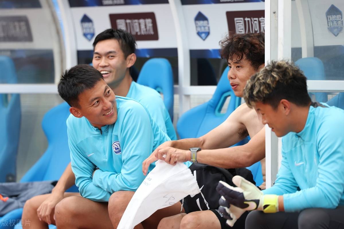关于球队签约新助教，强化技战术教学的信息