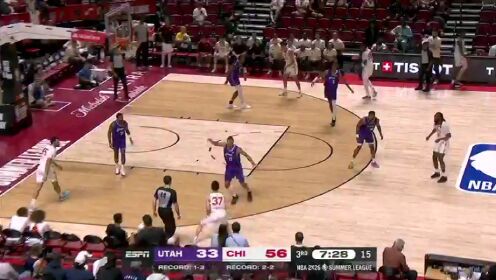 公牛主场不敌爵士,遭遇失利 公牛主场不敌爵士,遭遇失利