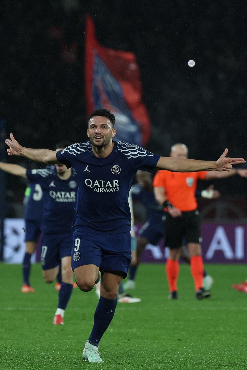 开云体育入口-巴黎困难战胜，终场前逆转取得胜利