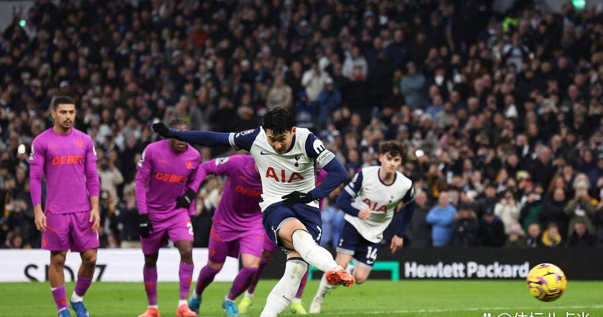 开云APP-关于罗马门将神勇扑出点球，为球队守住胜利的信息