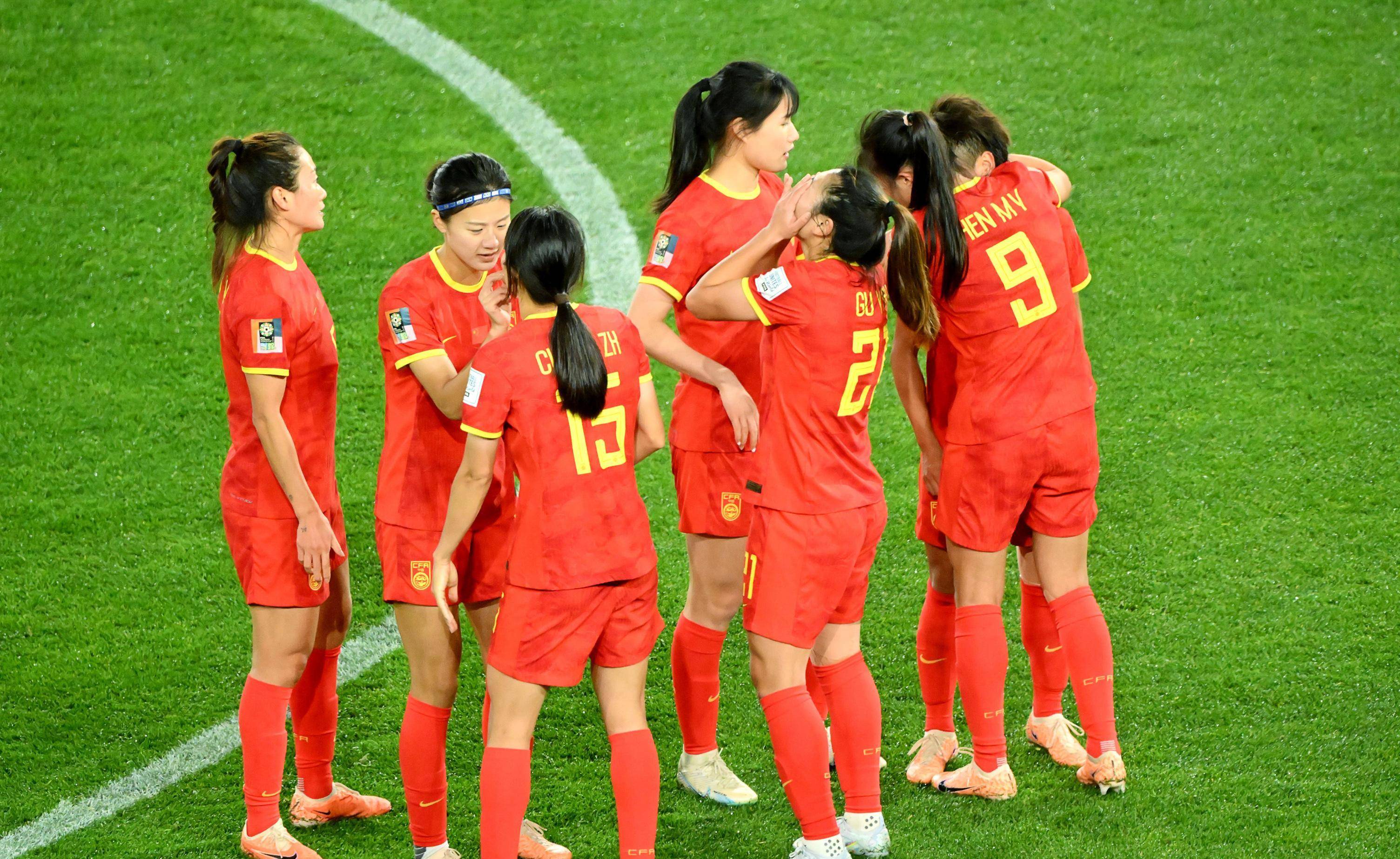 包含斯洛文尼亚女足在世界杯赛场上成为黑马，晋级八强！的词条