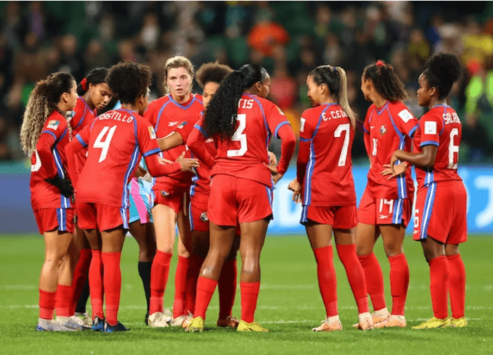 巴拿马女足选手获得个人荣誉,登上封面 巴拿马女足选手获得个人荣誉,登上封面