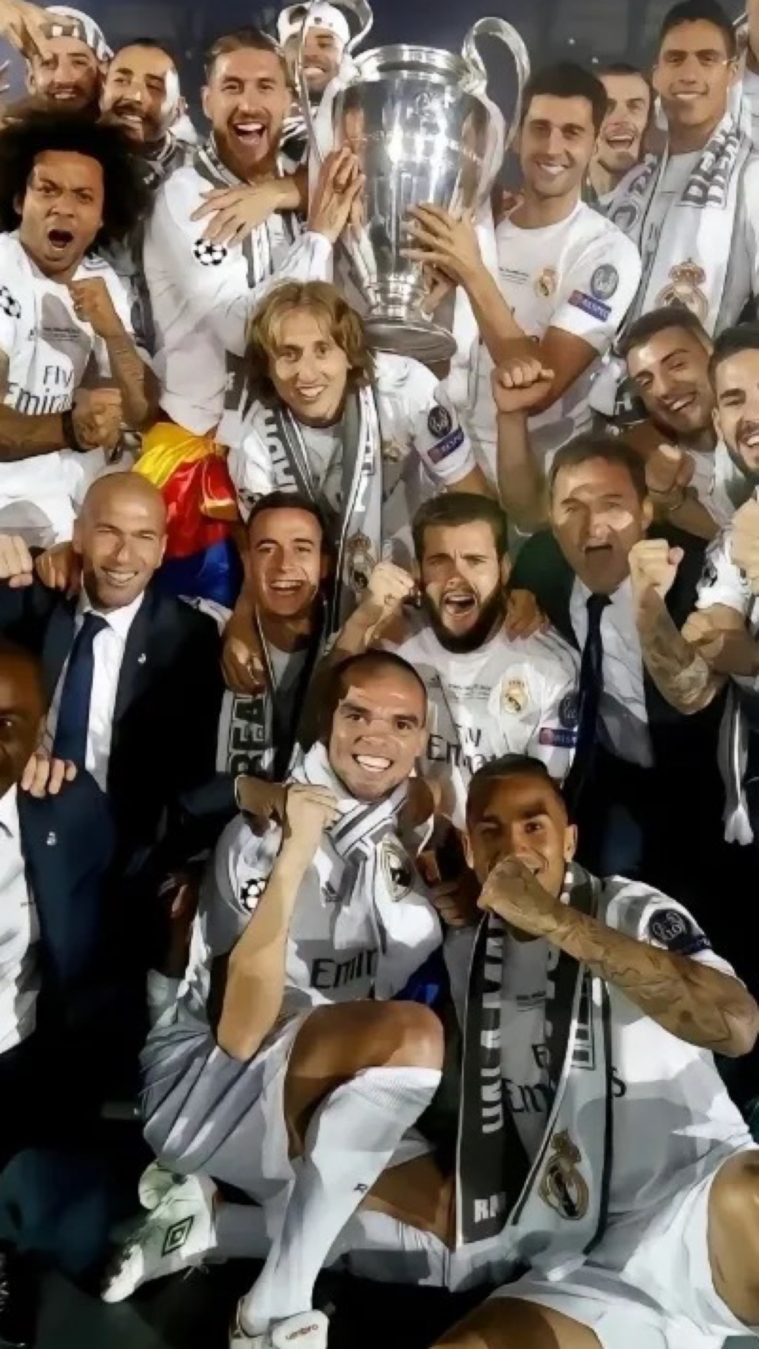 富勒姆客场不敌伯恩利,降级危机加重 富勒姆客场不敌伯恩利,降级危机加重