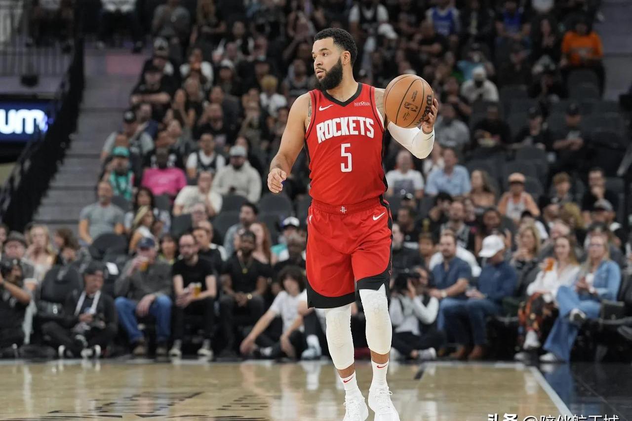 开云体育在线-休斯顿火箭险胜西班牙男篮，保罗完成史诗逆转峡谷大战淘汰赛，成为赛场最大亮点的简单介绍
