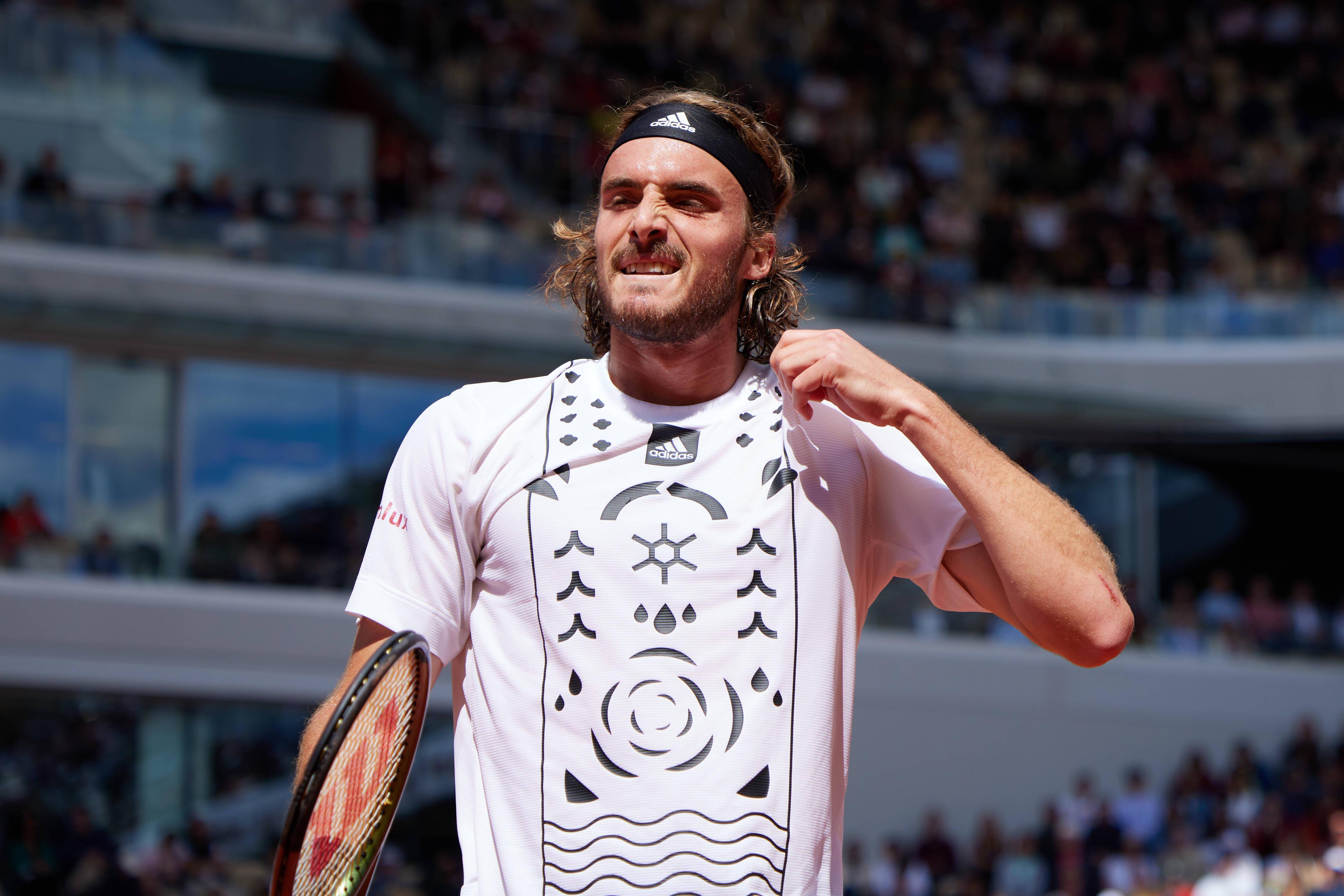 开云体育下载-包含英国网球队血洗法国网球队，西西帕斯惊艳世界的词条