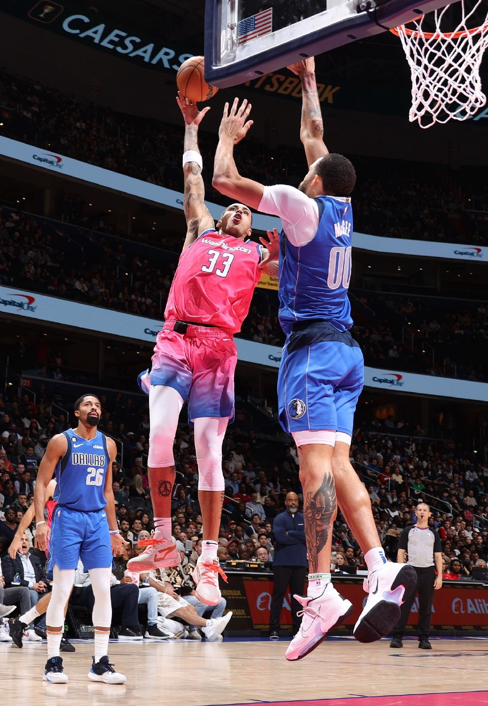 开云体育中国-步行者力克独行侠，凯尔·库兹马完成帽子戏法的简单介绍