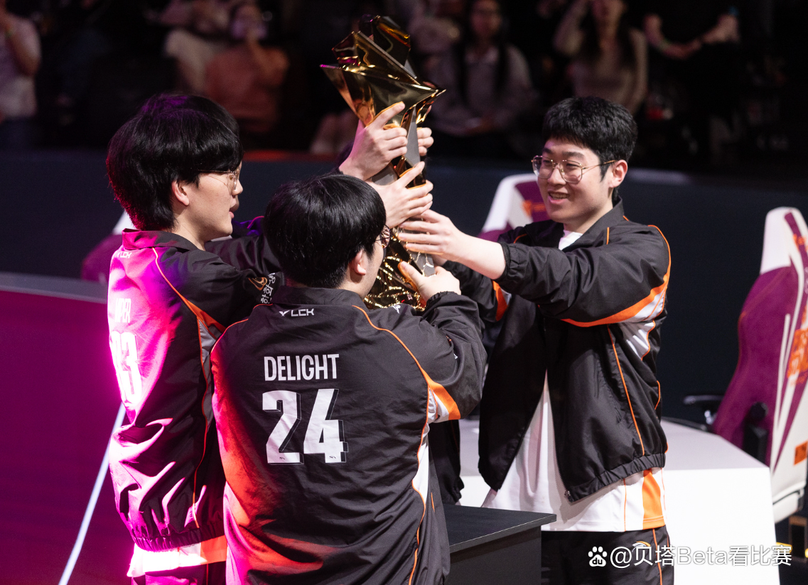 开云体育在线-英雄联盟选手发挥出色，荣膺最佳MVP的简单介绍