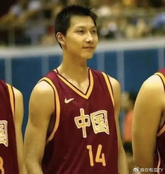 尼克斯碾压天津队，易建联带队取胜