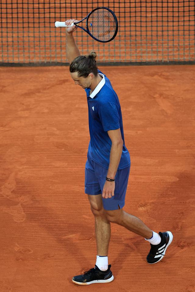 戴维斯杯逆转蒙特卡洛大师赛,兹维列夫高光表现 戴维斯杯逆转蒙特卡洛大师赛,兹维列夫高光表现